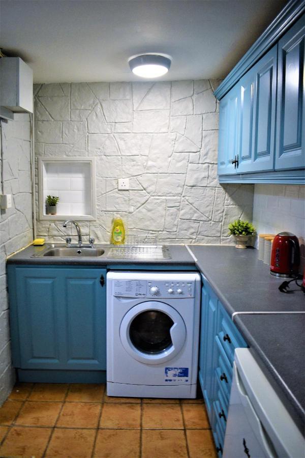 The Woodquay Hostel Galway Exterior photo